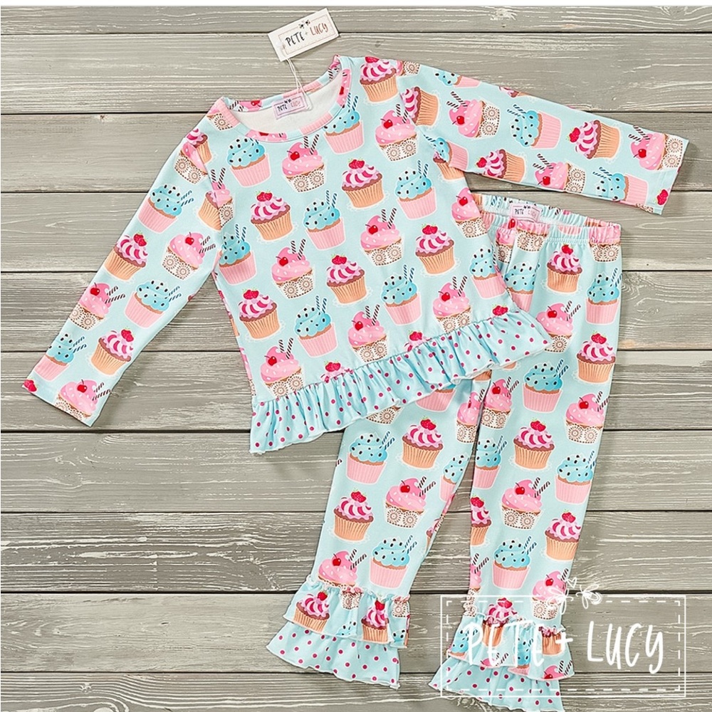 Pete+Lucy loungewear
